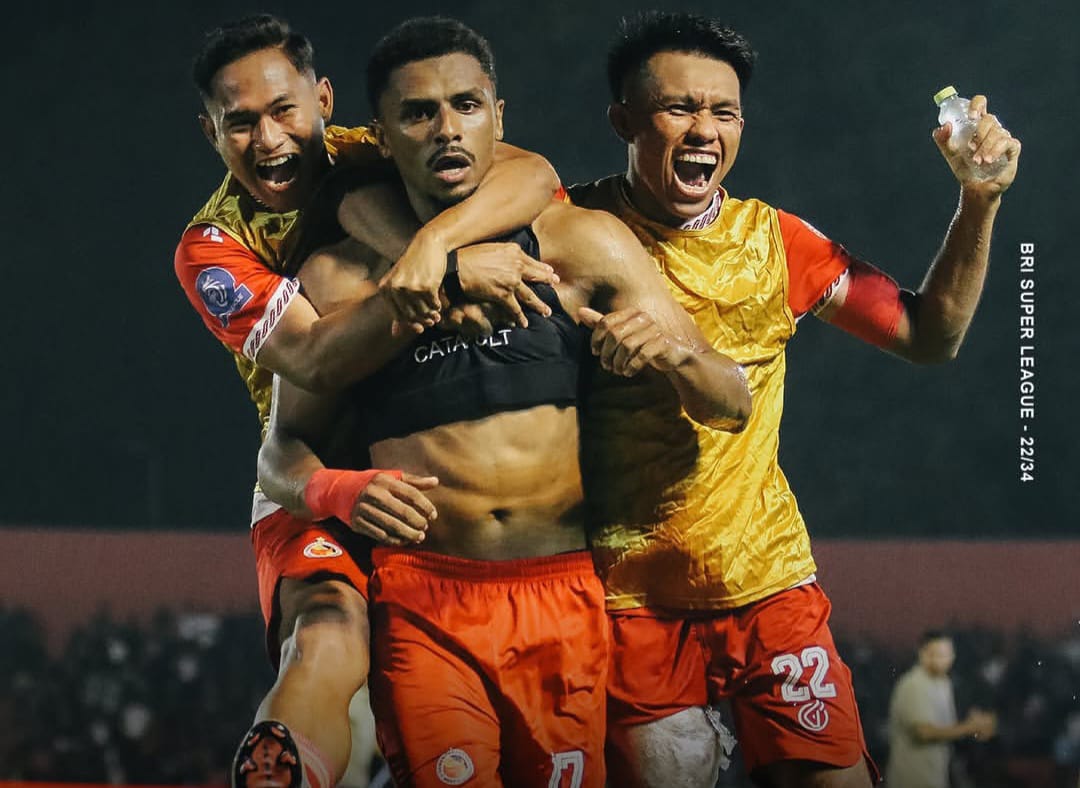 Maicon Souza (tengah), golnya buyarkan kemenangan Malut United (Foto: SPFC)